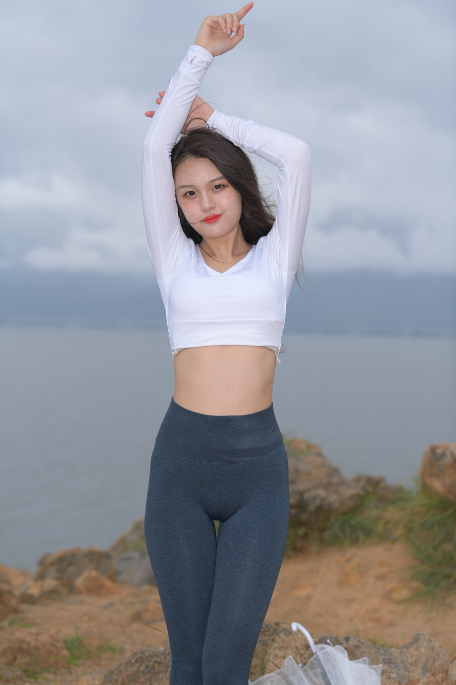 图片[2]-深蓝色瑜伽裤甜美女孩 J1320 514P2V-17.5GB-草莓街拍