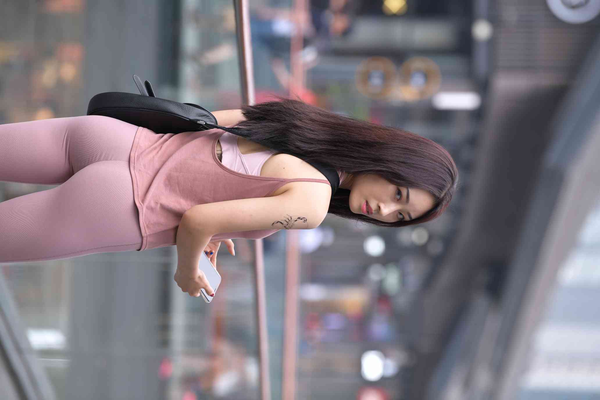 图片[2]-特别哇塞的瑜伽裤女人【217P】04018-草莓街拍