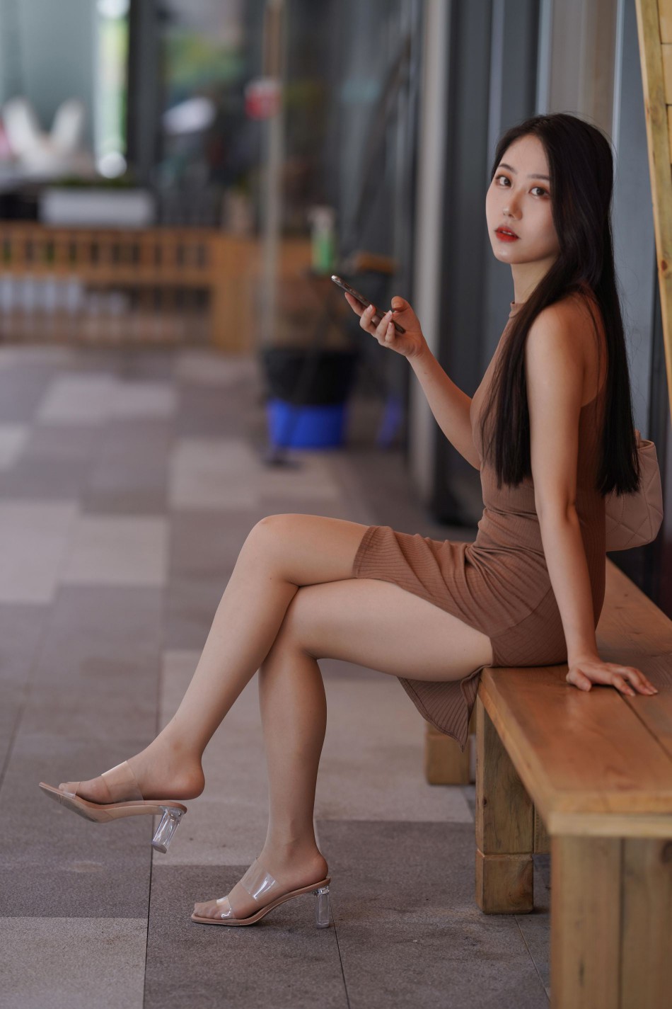 图片[5]-超有女人味的姑娘短裙逛街【400P】00049-草莓街拍