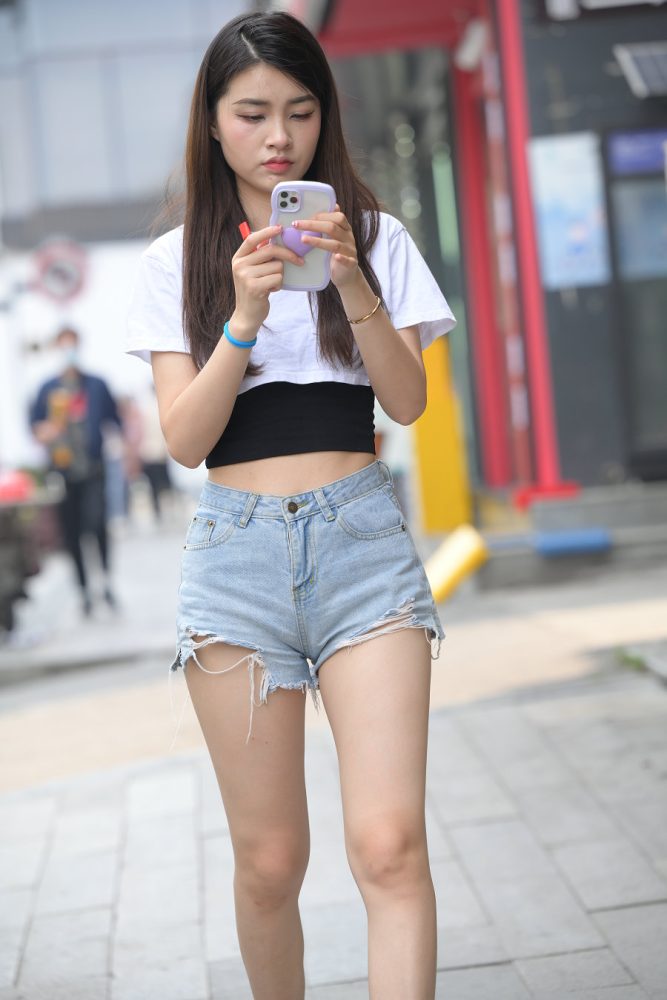 J3175 828P-14.8GB-草莓街拍