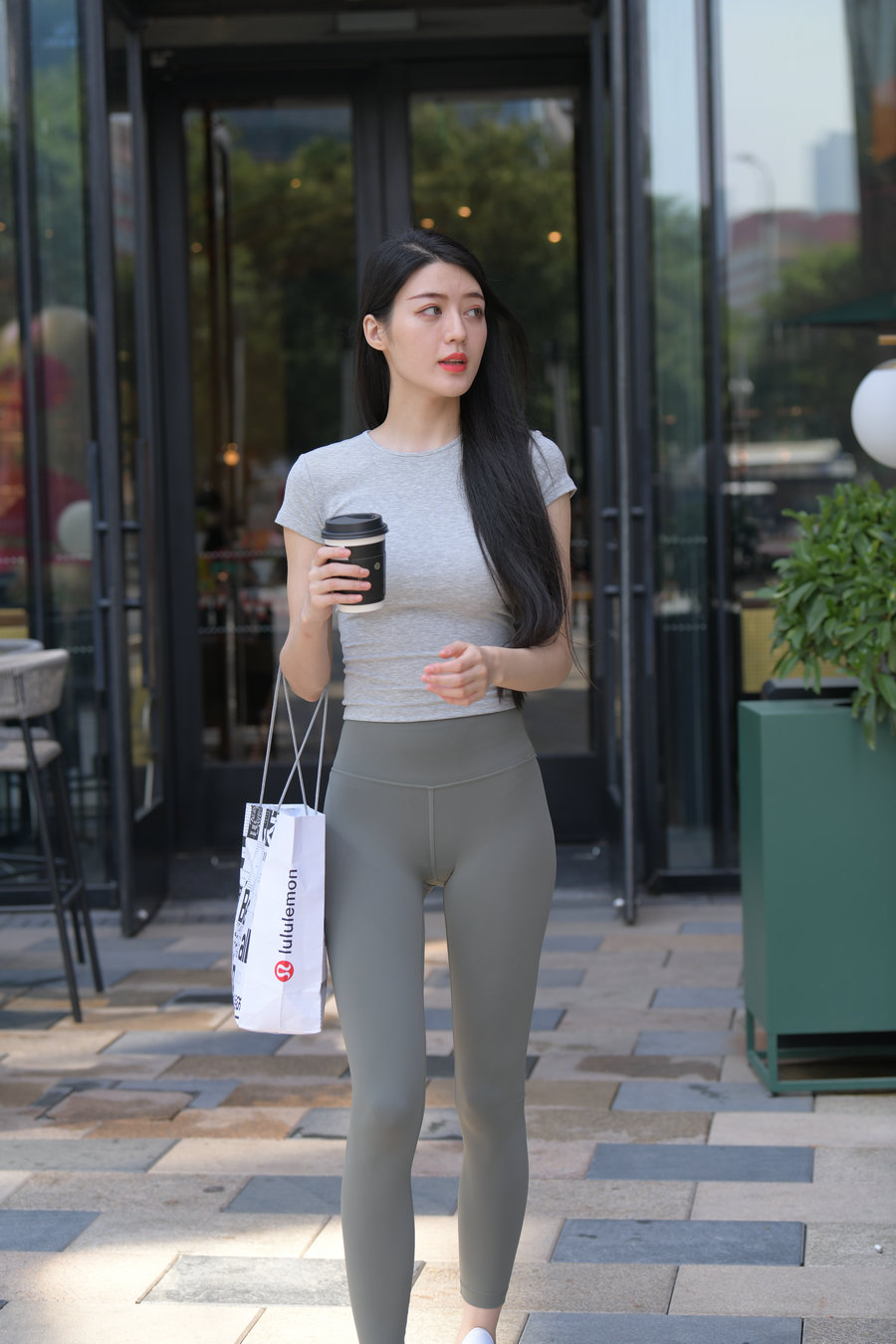 图片[4]-在外面逛街的瑜伽裤女孩J2240 449P1V-16.7GB-草莓街拍