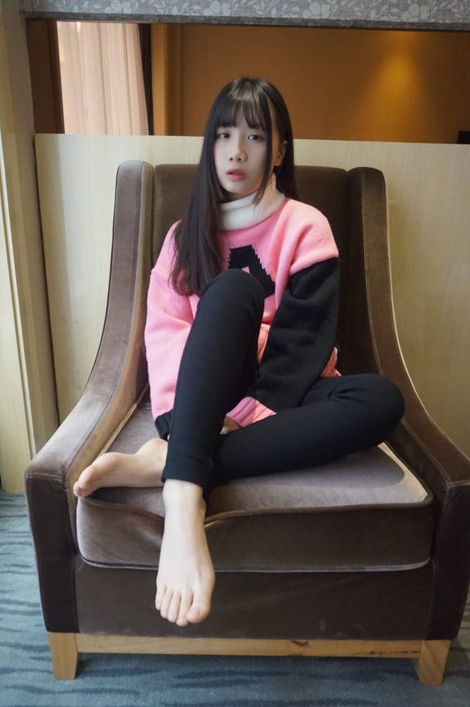 齐刘海的长发女孩【70P】20016-草莓街拍