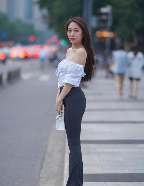 图片[3]-身材非常哇塞的瑜伽裤女孩  J1333 521P6V-21.6GB-草莓街拍