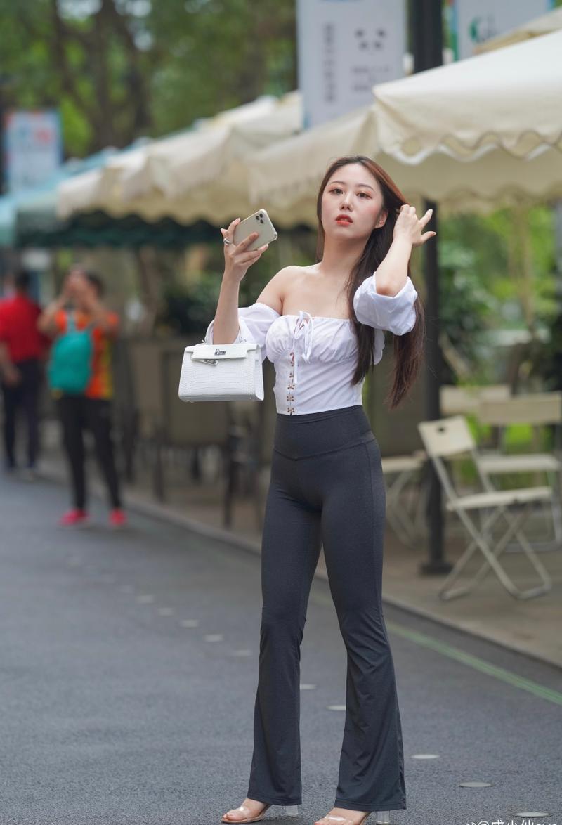 图片[2]-身材非常哇塞的瑜伽裤女孩  J1333 521P6V-21.6GB-草莓街拍