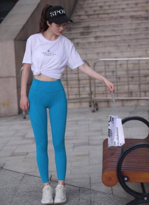 图片[3]-蓝色瑜伽裤阳光女孩J2095 611P1V-21.8GB-草莓街拍