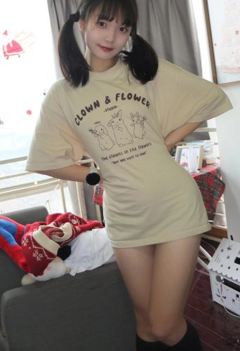 图片[10]-网格丝袜的清纯双马尾小姑娘-草莓街拍